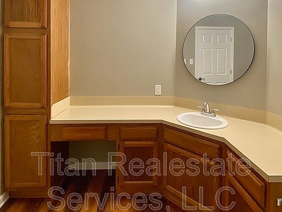 3rd image of 130 Township Ln APT B-201