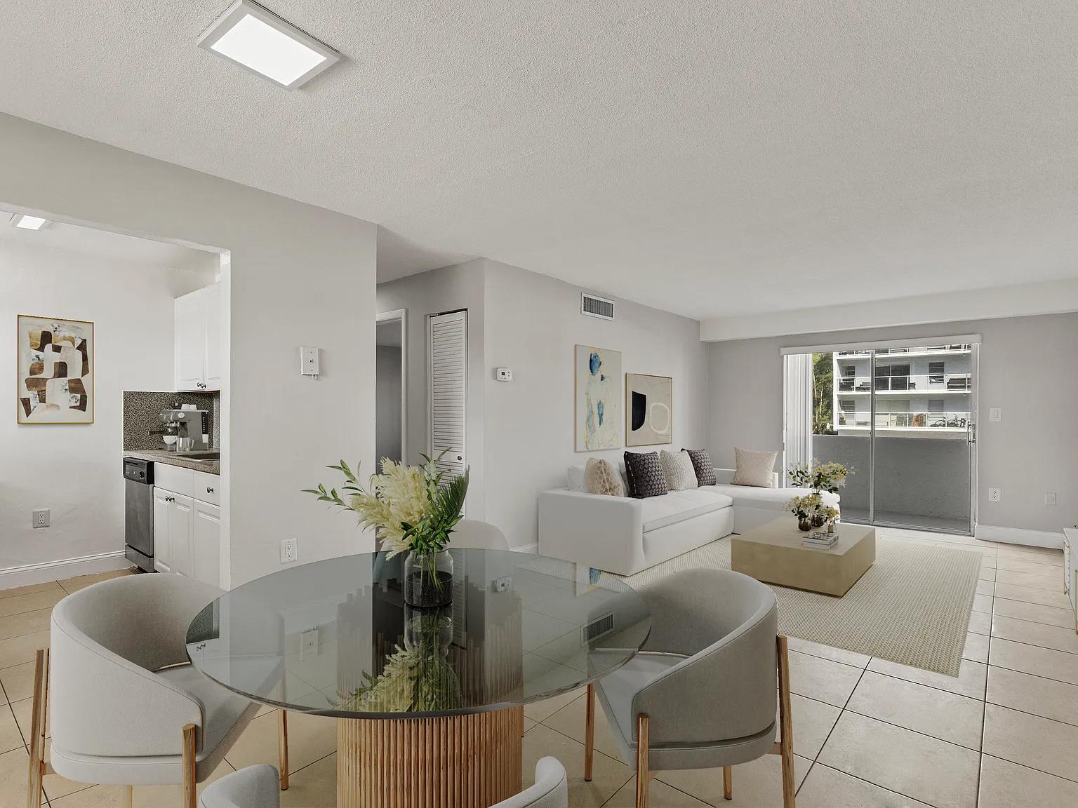 Sunworld Apartments — Photo 4