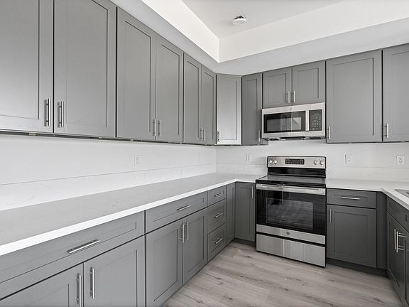 3rd image of 6904 Eton Ave #202