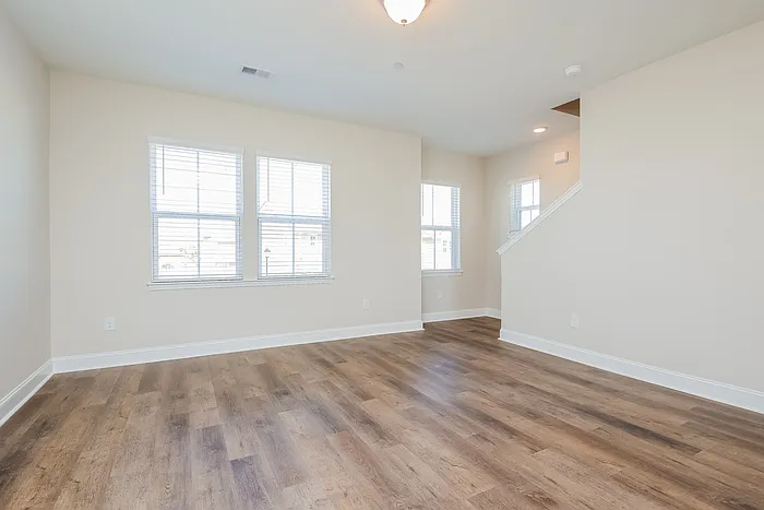 264 Hawk Run Ct — Photo 7