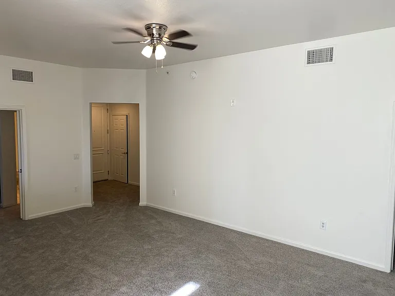 27 E Agate Ave #203 — Photo 6