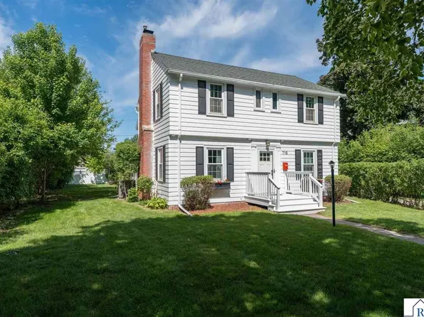 718 Baker Ave, Mankato, MN 56001