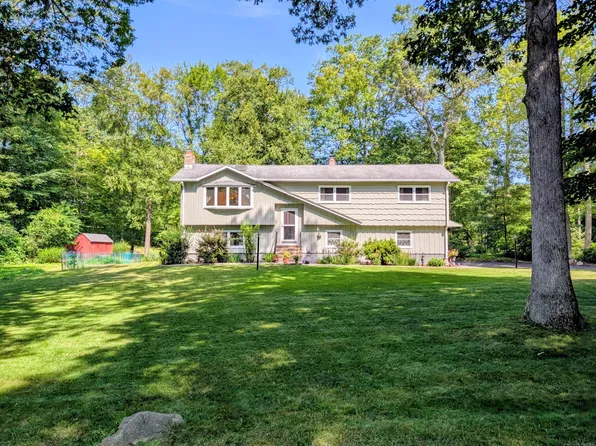 11 Fairchild Road, Newtown, CT 06470