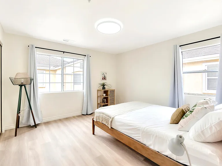 503 N Alhambra Ave — Photo 17
