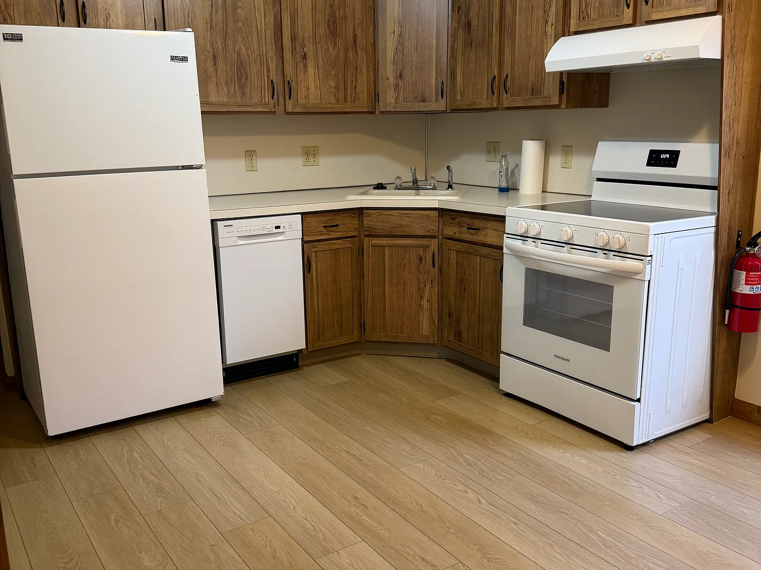 1 bed, 900 sqft, $1,400 — Photo 3