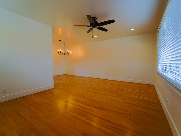 3rd image of 295 Estrella St
