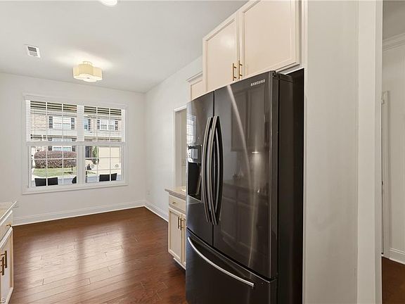 5th image of 6211 Stonewick Dr