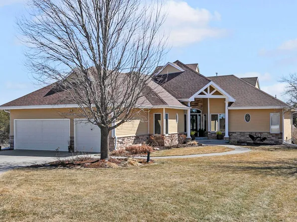 18130 Shasta Ln, Walton, NE 68461