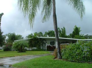 807 Blue Heron Blvd, Ruskin, FL 33570