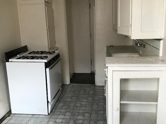 4th image of 325 Elm Ave APT 306