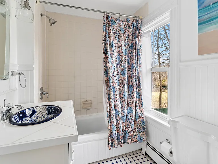 65 N Menantic Rd — Photo 10