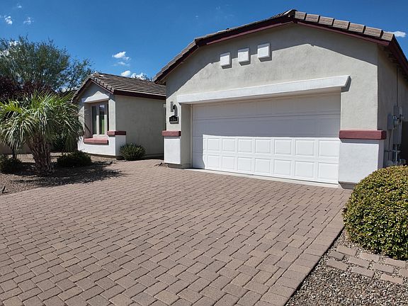 3rd image of 636 W Calle Las Tunas