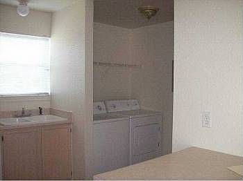 2nd image of 2228 Katy Ln