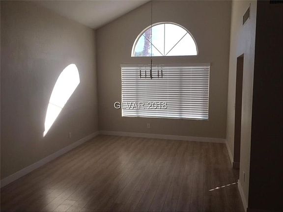 3rd image of 485 Coco Palms Ave