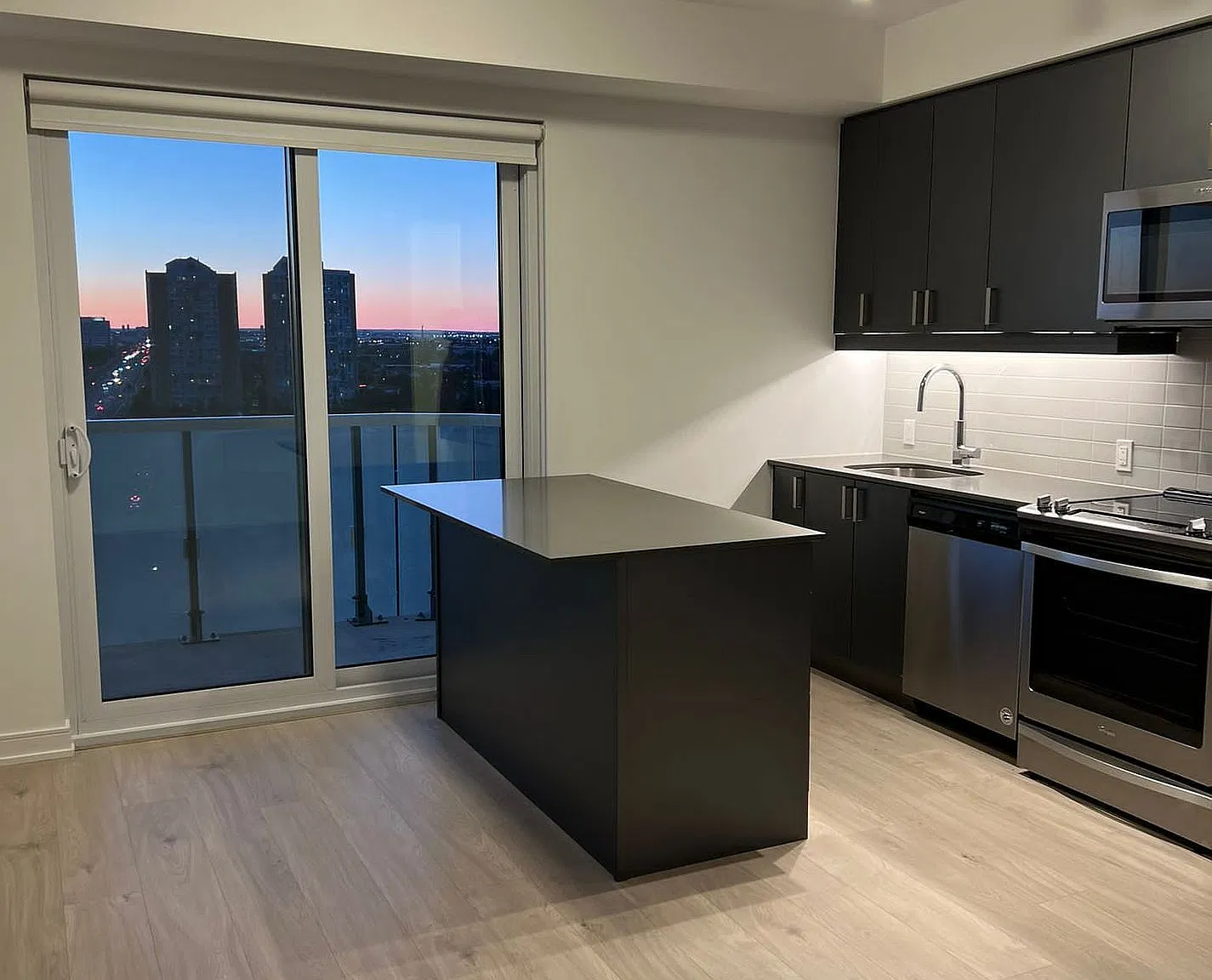 2 bed, $2,600 — Photo 1