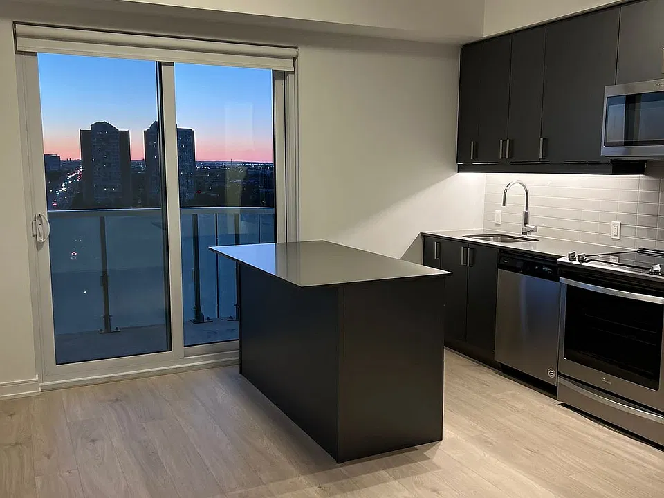 8 Nahani Way #1706
