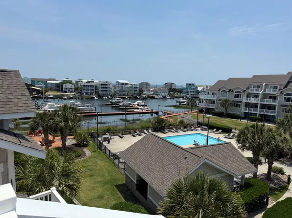 670 Saint Joseph St Unit 204, Carolina Beach, NC 28428