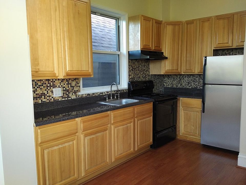 1st image of 449 Saint Pauls Ave #2R