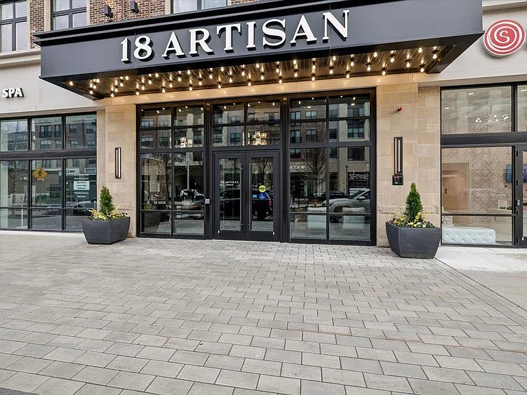 18 Artisan Dr — Photo 1