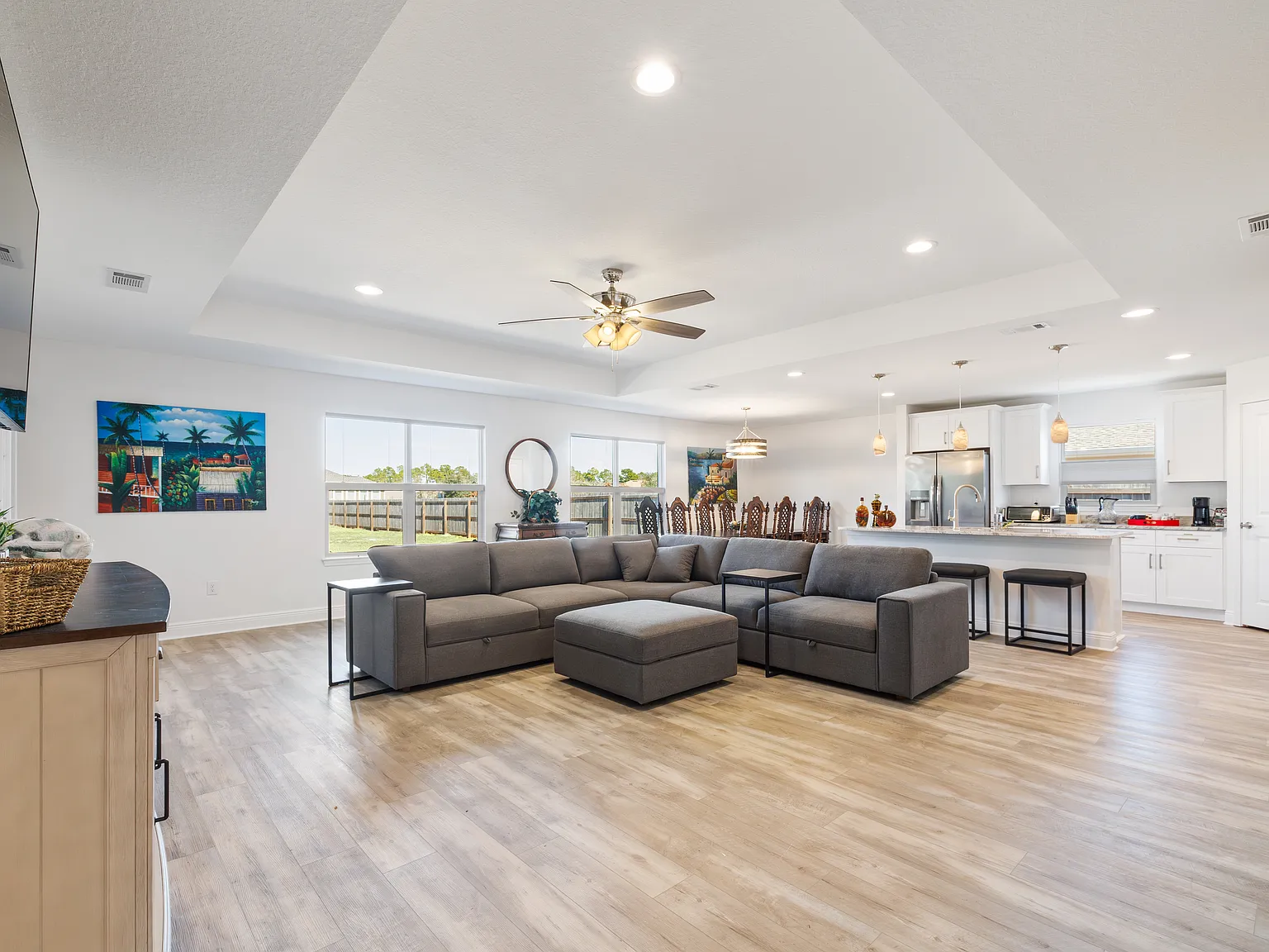 4 bed, 2155 sqft, $3,000 — Photo 3