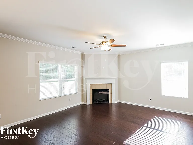 7009 Elm Crest Cir — Photo 3