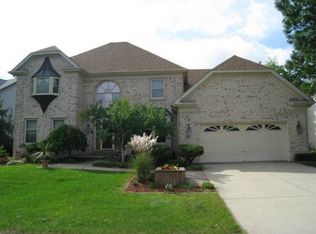 1680 Brittany Ln, Hoffman Estates, IL 60192