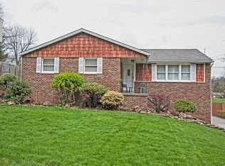 69 Ridgecrest Dr, Pittsburgh, PA 15235