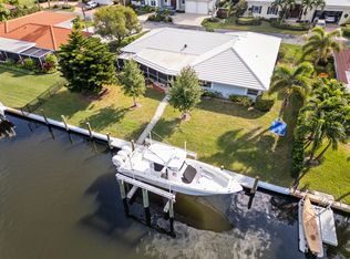 8945 SE Harbor Island Way, Hobe Sound, FL 33455