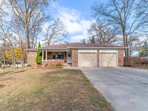 5010 Clearview Dr, Clarkston, MI 48348