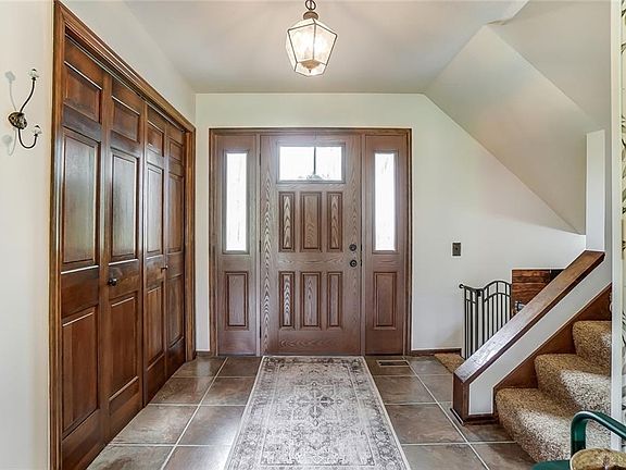 5th image of 7251 Showplace Dr