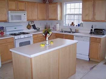 3rd image of 8611 Millstream Dr