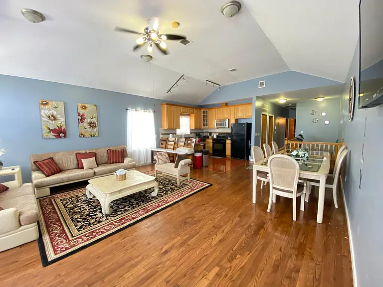6 Holmes Ave #1 — Photo 10