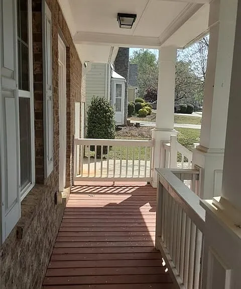 132 Lakeshore Pkwy — Photo 19