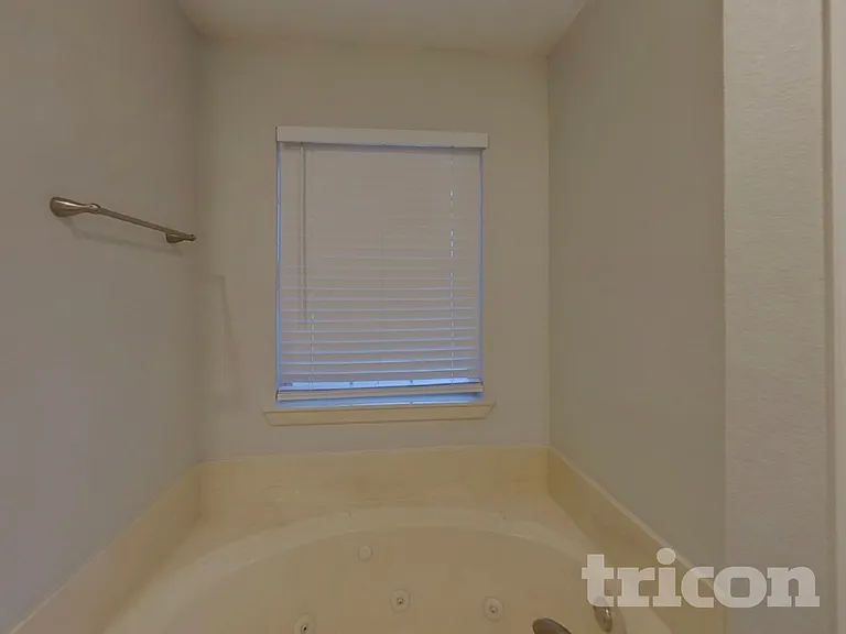 5413 Frank Ln — Photo 15