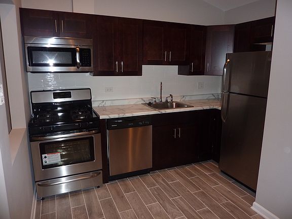 4th image of 371 Wilmington Dr Unit F