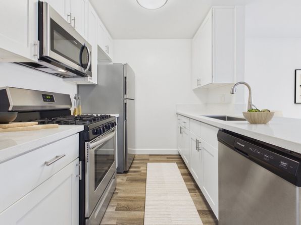17806 Lassen St APT 107