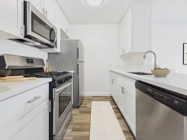 Valleywood Apartments