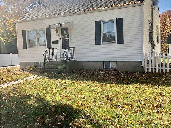 4th image of 236 Saint James Ave N