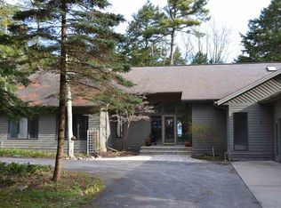 12275 Meanderline Rd, Charlevoix, MI 49720