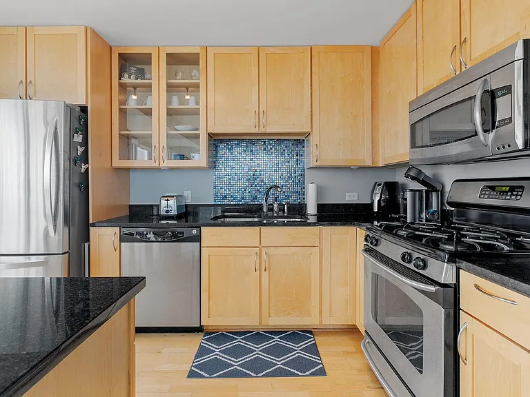 929 Portland Ave #1101 — Photo 7