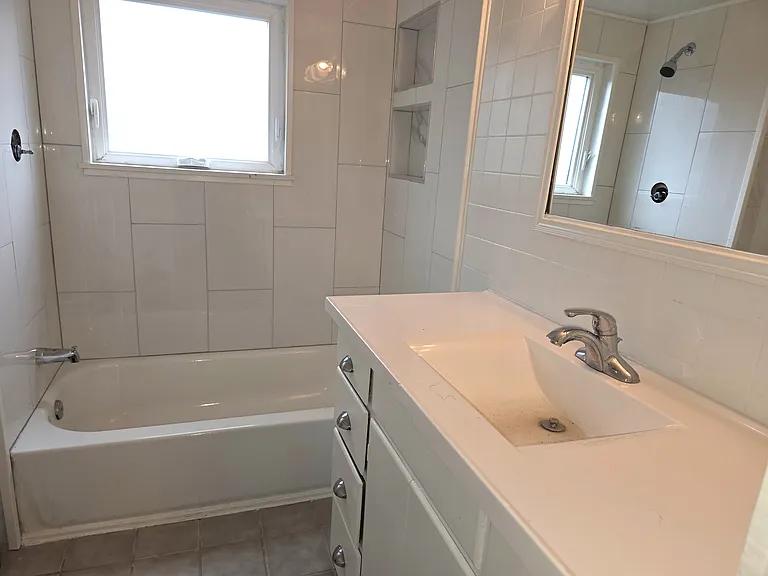 11A Cove Rd #A — Photo 9
