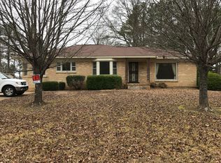 1034 E Madison St, Houston, MS 38851