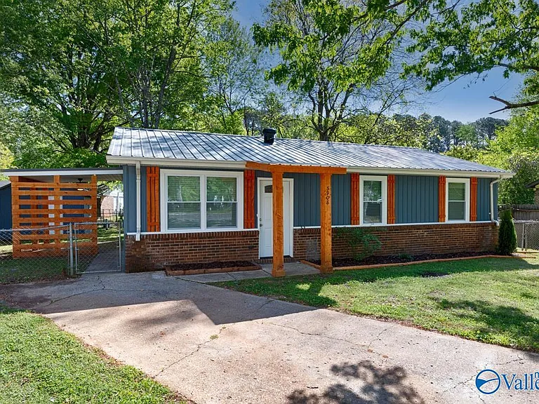 3908 W Oak Way SW — Photo 3