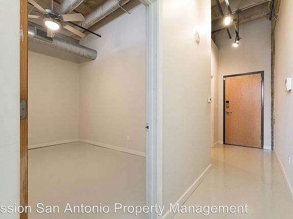 3rd image of 1331 S Flores St Suite 207