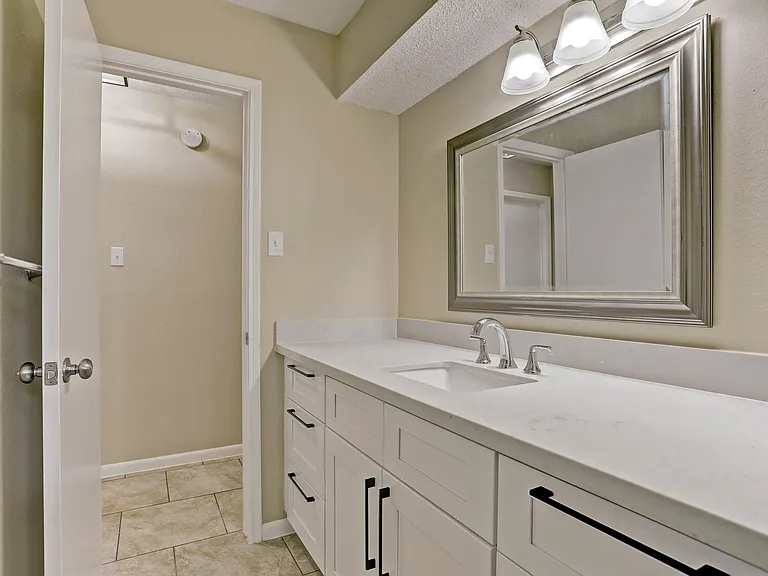 427 Merriweather St — Photo 13