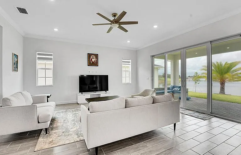 601 Hookline Cir — Photo 9