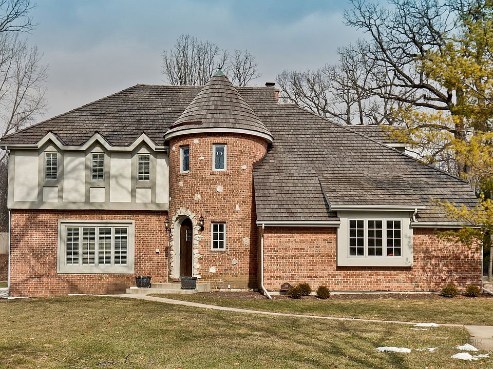 1st image of 326 Camelot Ln