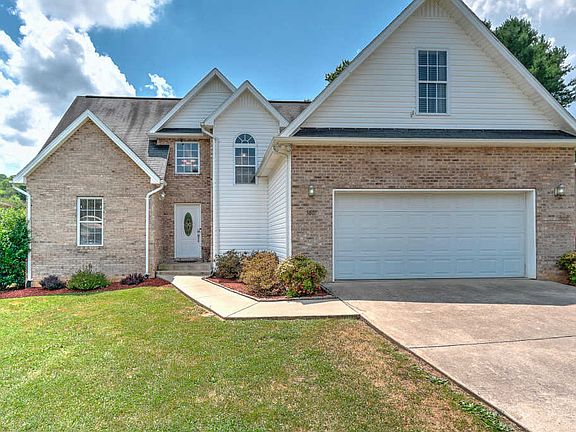 2nd image of 3801 Brackenwood Ct