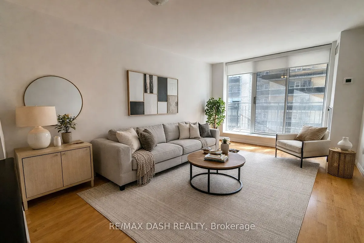 Building Photo - 188 Redpath Ave #702