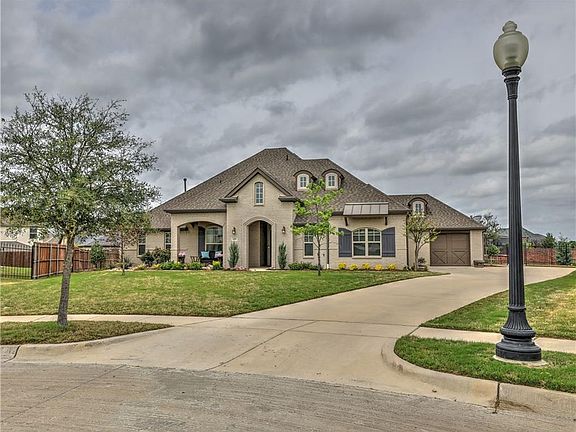 3rd image of 109 Bluestem Ln